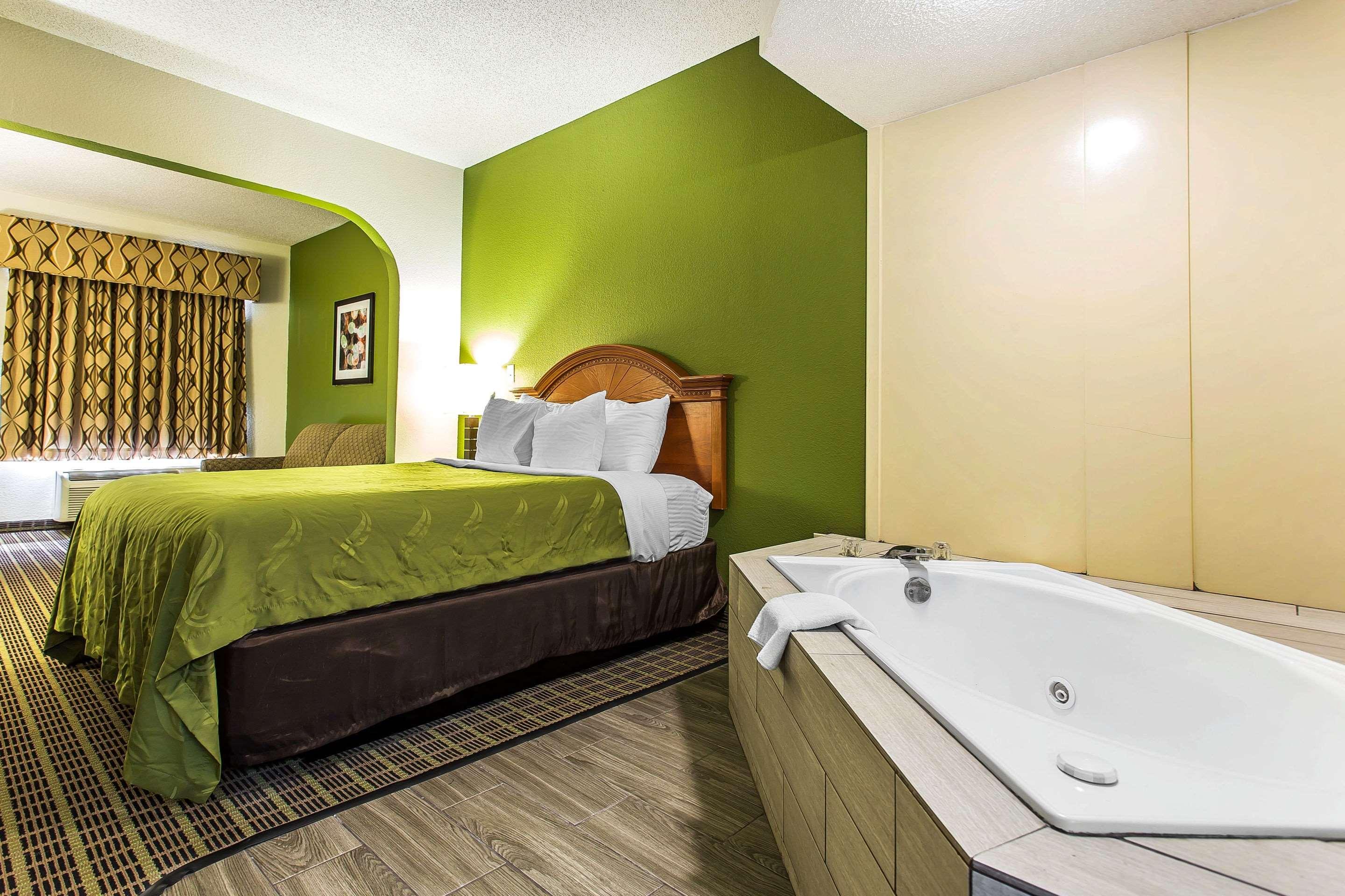 Quality Inn & Suites Orangeburg Zewnętrze zdjęcie