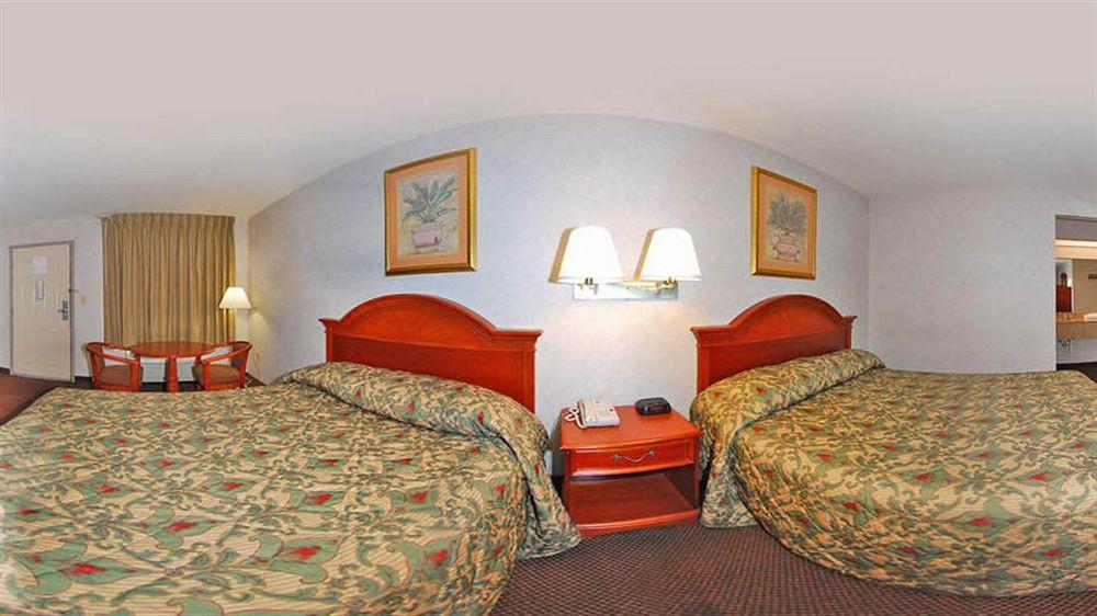 Quality Inn & Suites Orangeburg Zewnętrze zdjęcie